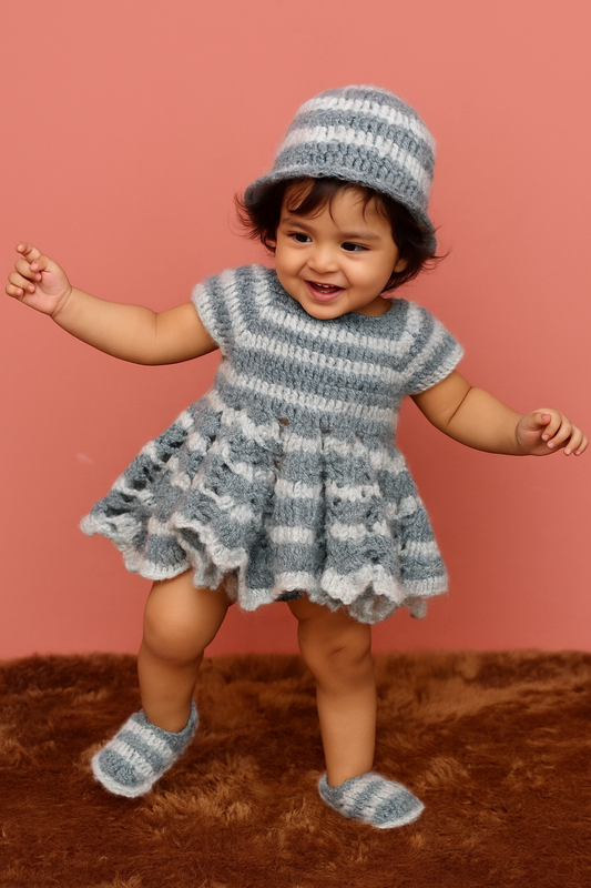 Handmade Woolen Baby Frock with Hat – Customizable Size & Color
